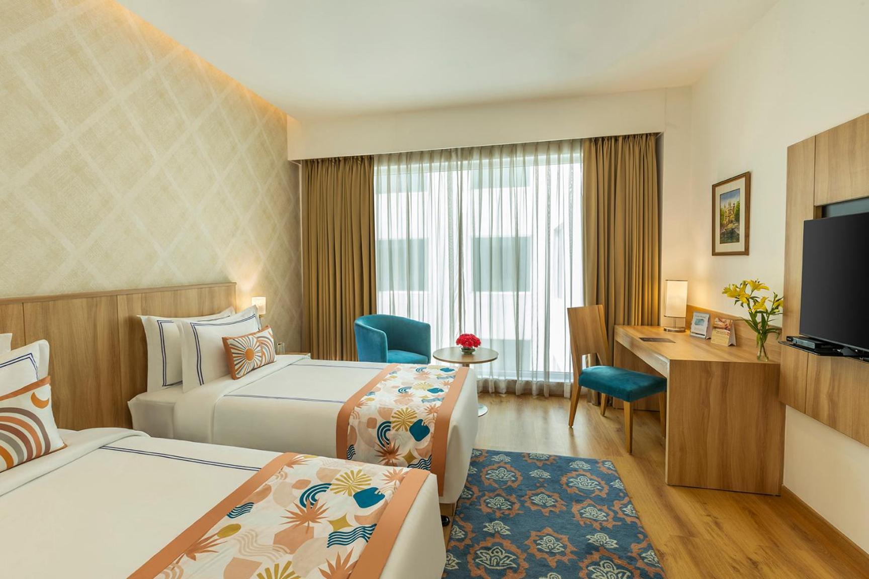 Expoinn Suites And Convention Большая Нойда Экстерьер фото